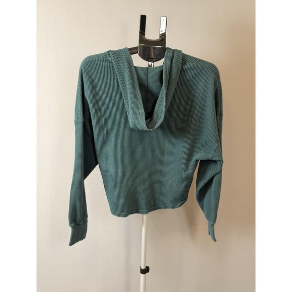 Offline By Aerie Hoodie Womens Small‎ Green Waffle Knit Cropped Kangaroo Pocket - Picture 2 of 5